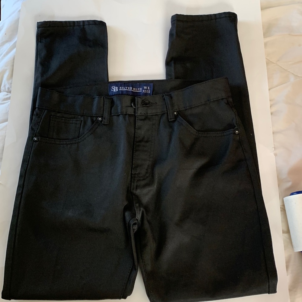 Silver Blue men’s straight leg waxed look jean black in color size 32/32